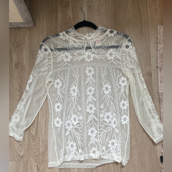 Sundance white lace top, never been worn, size Small - Picture 3 of 4